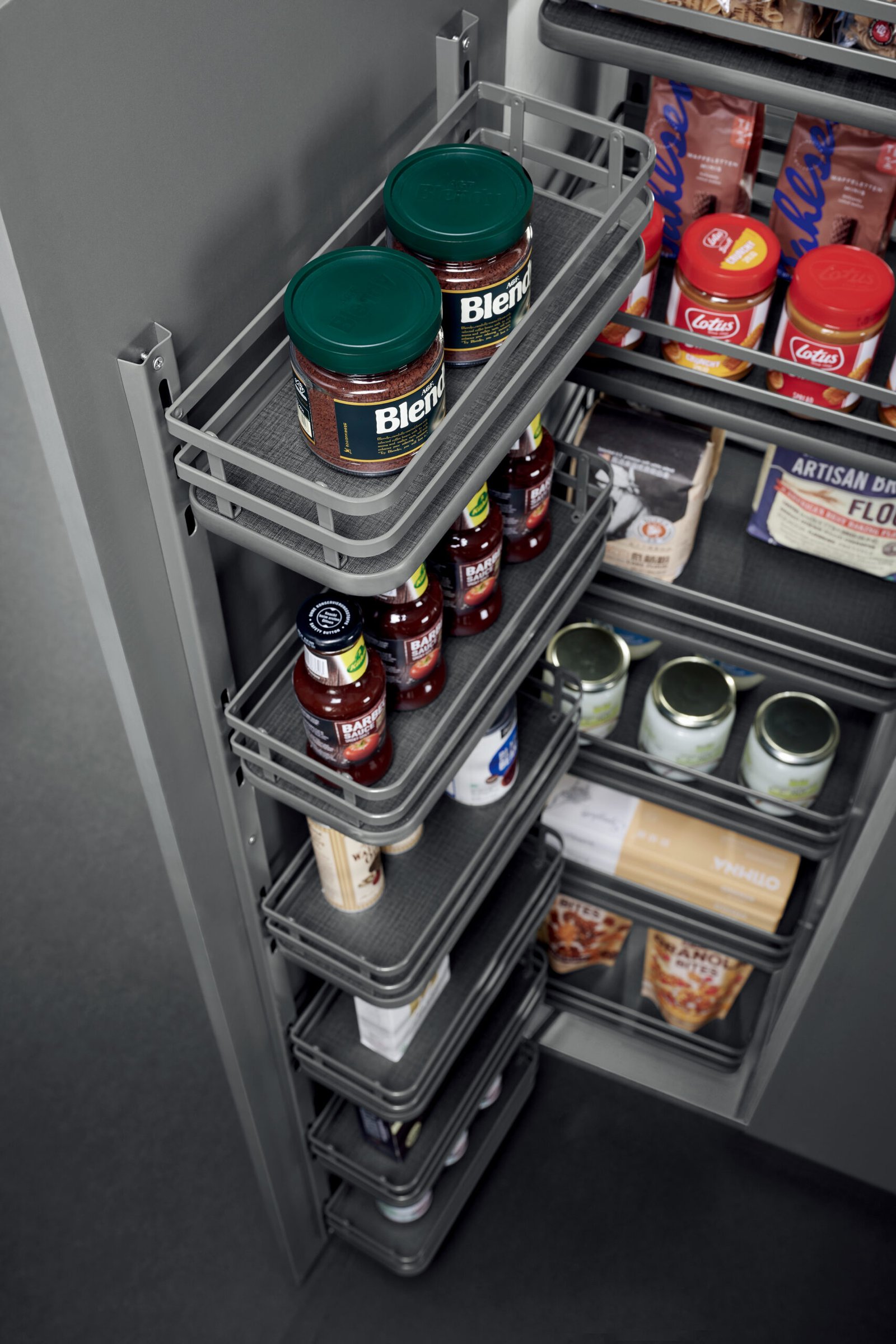 Despensa Extraíble (Canastos en Mueble y Puerta)