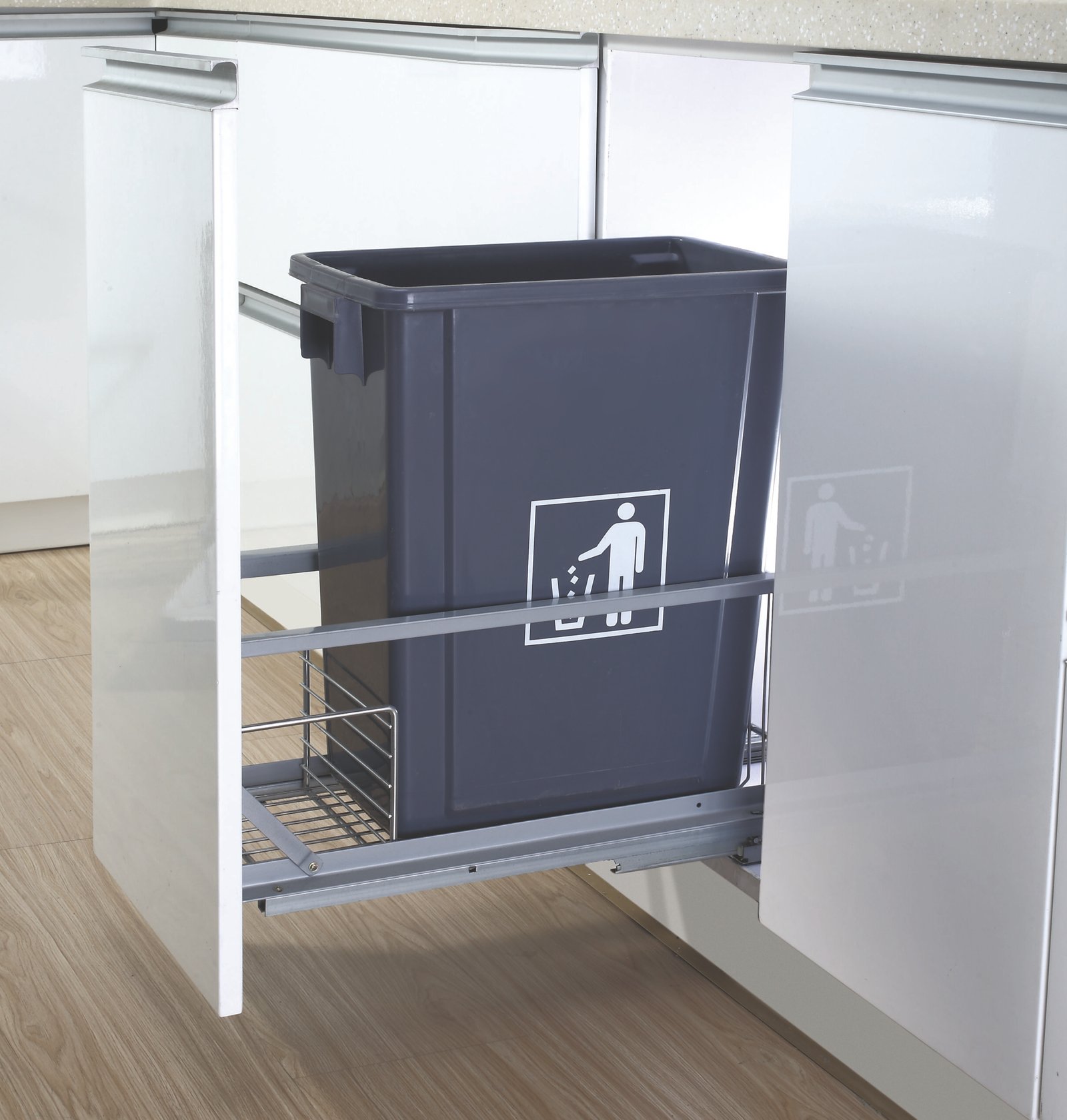 Cesto Extraíble c/ Corredera Oculta y Canasto